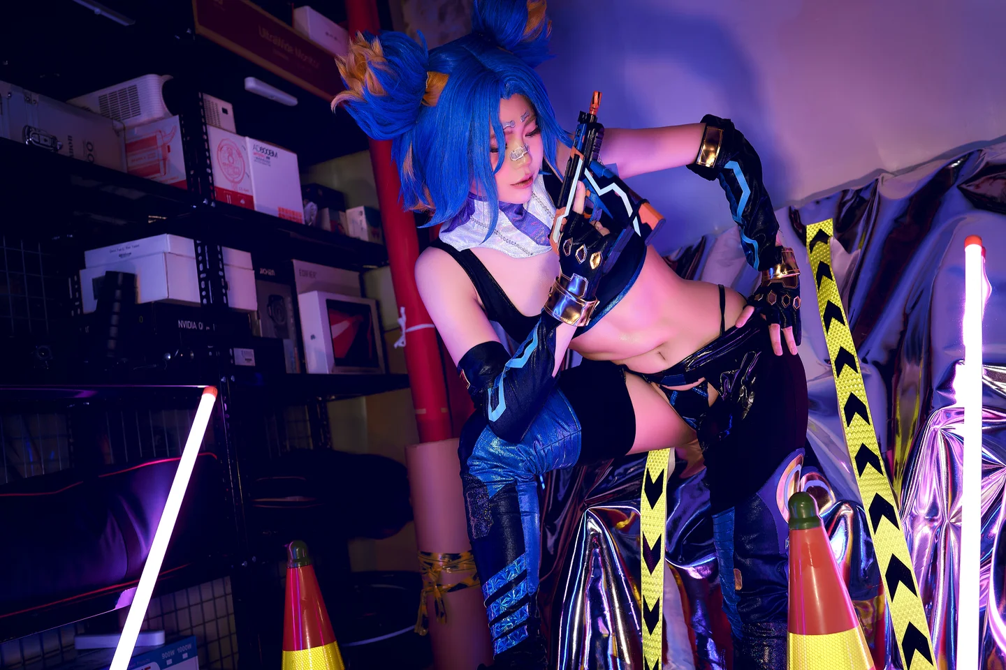 ZinieQ - Valorant Neon [41P,2V-616MB] tg@simisebaisi 【丝足阁】005.webp